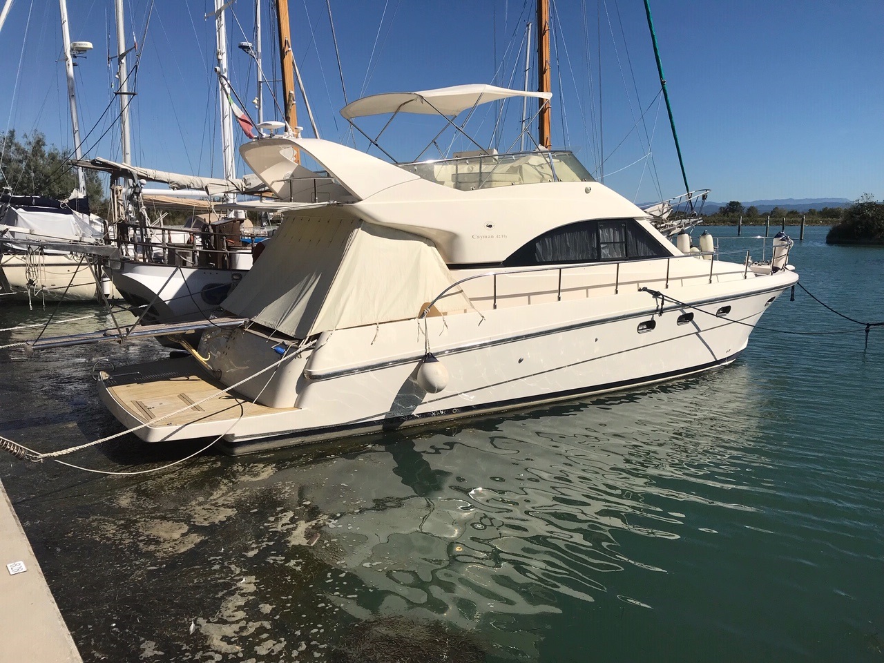 Cayman 42 fly 2004